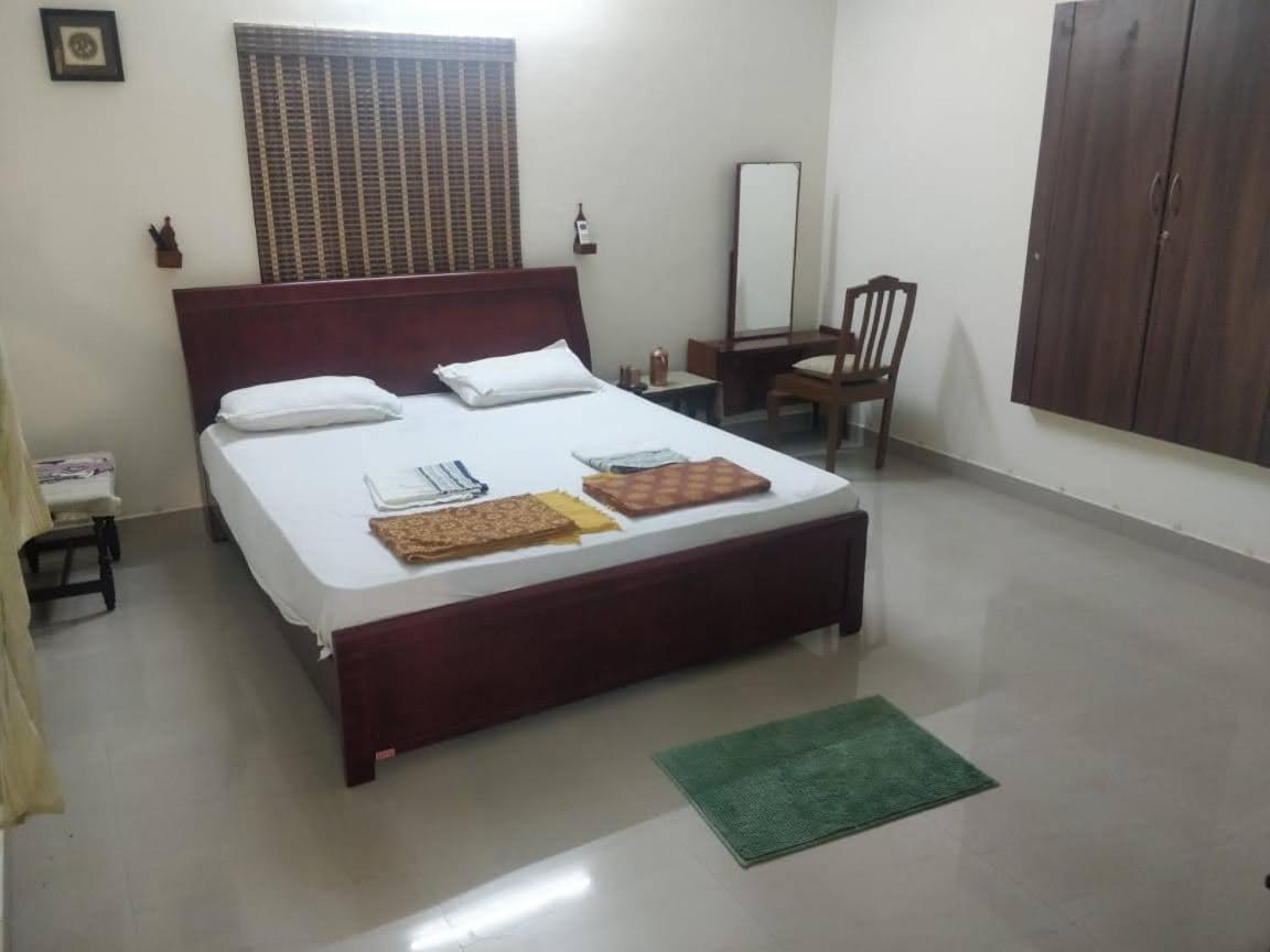 Tanjore Inn Thanjavur Bagian luar foto