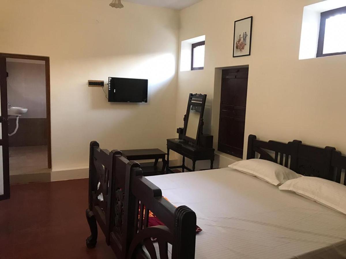 Tanjore Inn Thanjavur Bagian luar foto